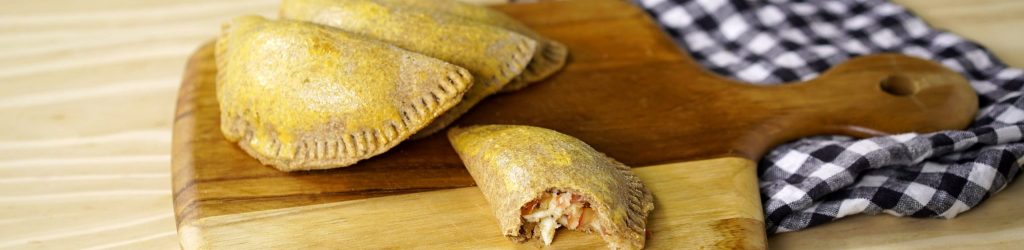 PASTEL DE FORNO COM RECHEIO DE PIZZA