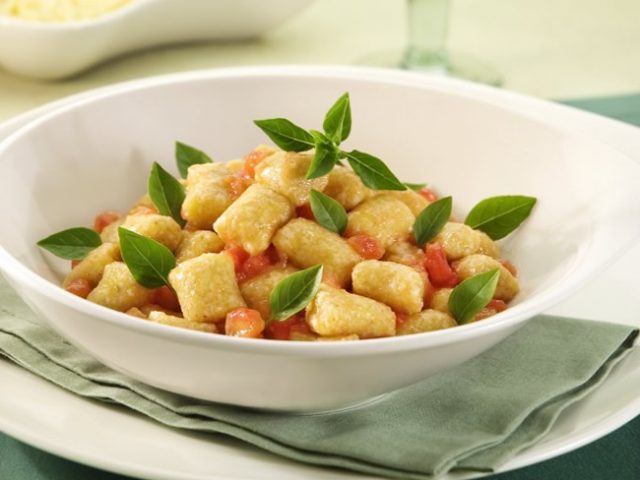 ÑOQUIS DE YUCA O BATATA CON AVENA