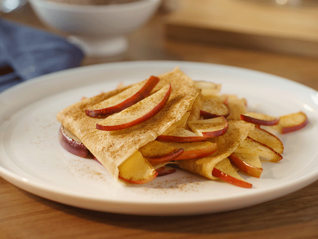 CREPES DULCES DE AVENA QUAKER® CON MANZANA