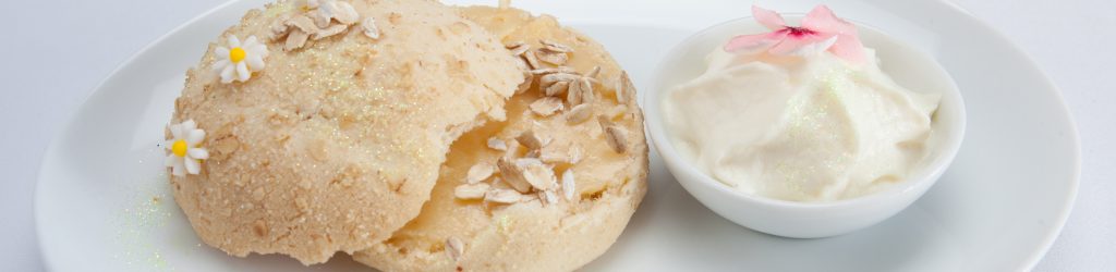 Concha con nata, pinole y Avena Quaker®