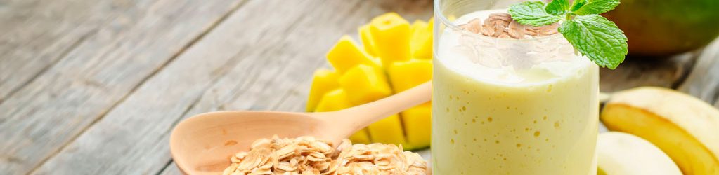 Licuado de piña y coco con Avena Quaker®